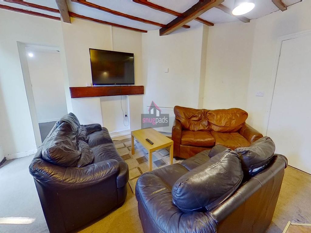 Property photo 1 of 14 Bright, Welcoming Living Room With Comfortable Lea...