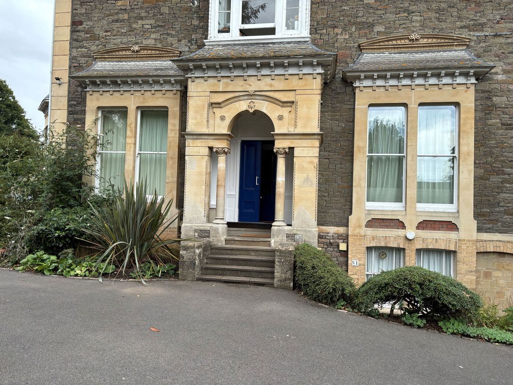 Property photo 3 of 23