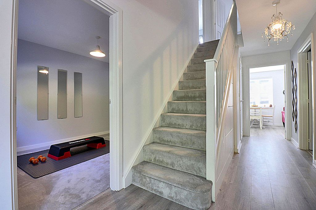 Property photo 2 of 26