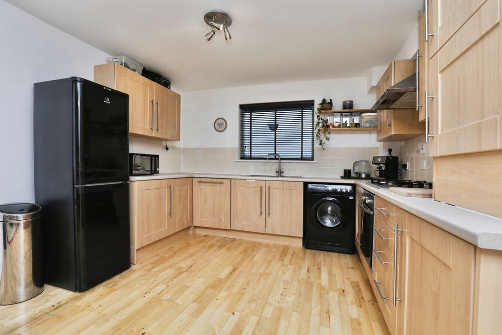 Property photo 1 of 15 Kitchen