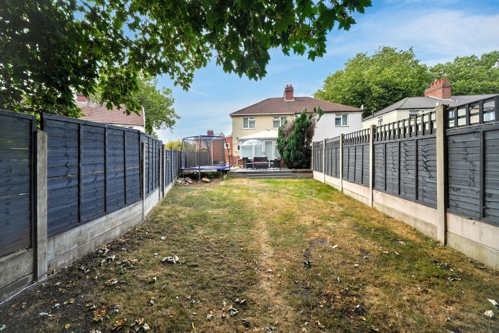 Property photo 2 of 48
