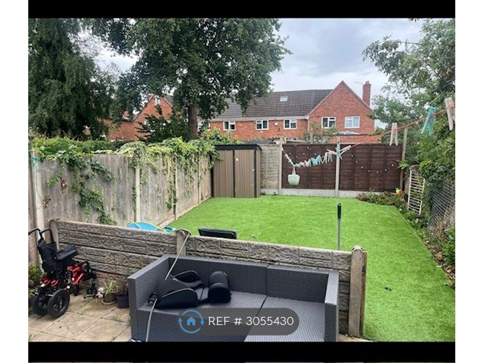 Property photo 3 of 9 Garden