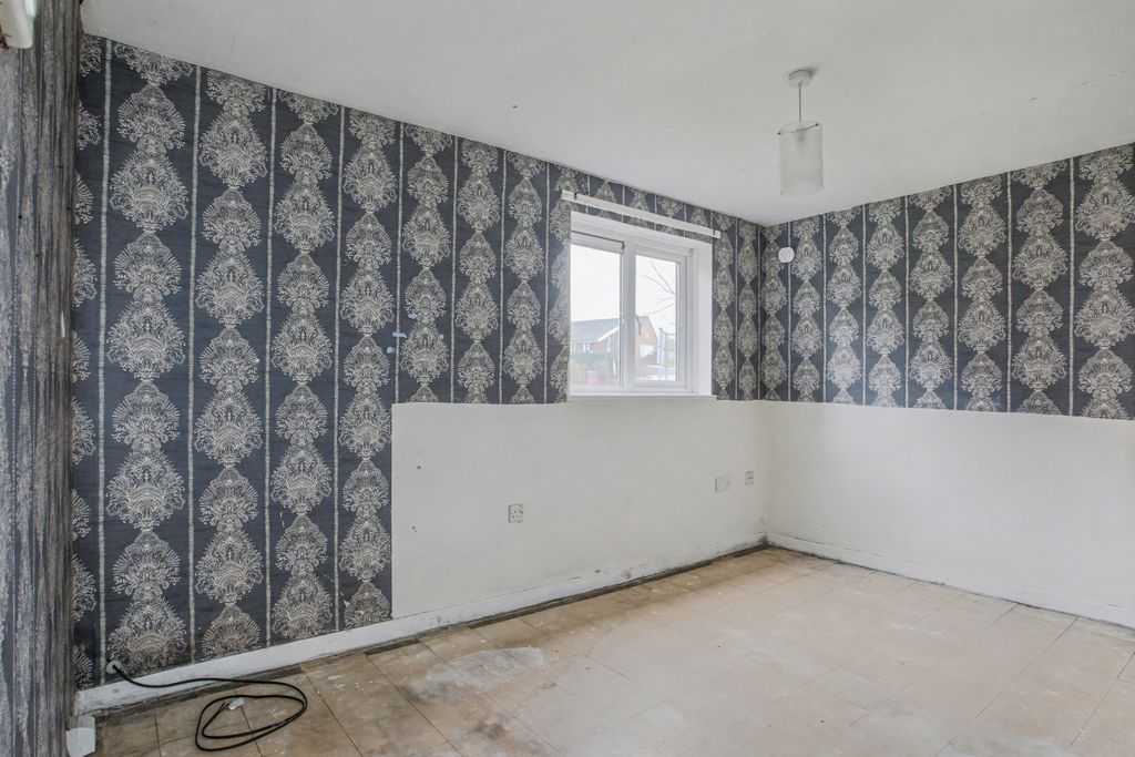 Property photo 2 of 9 57 The Paddock, Fulwood, Preston, Lancashire Pr2 8Gl