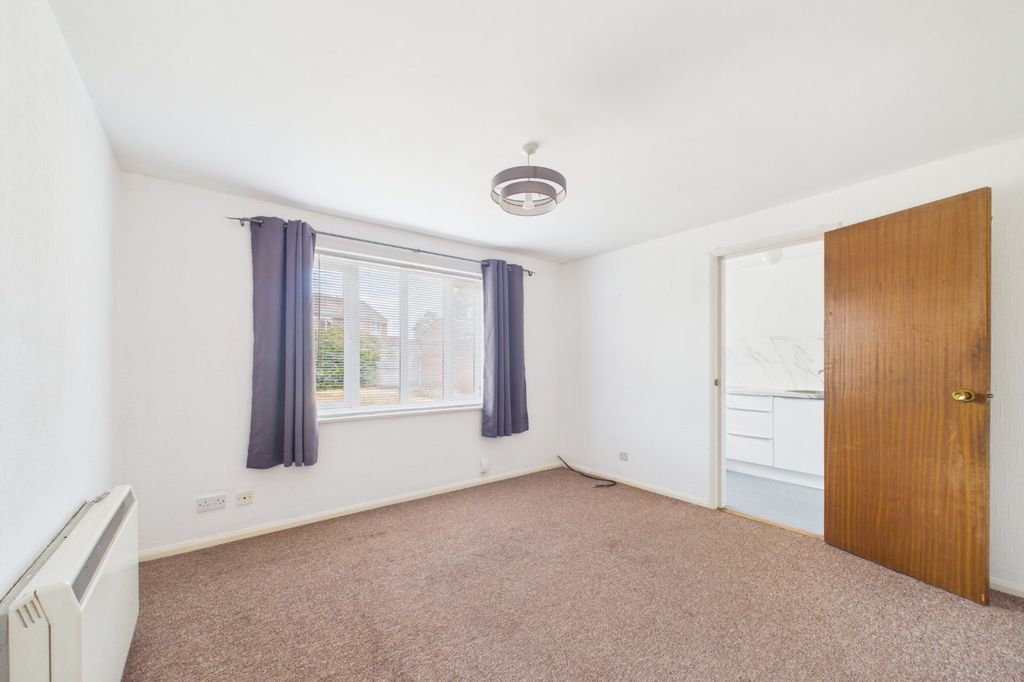 Property photo 3 of 6 Picture No. 02