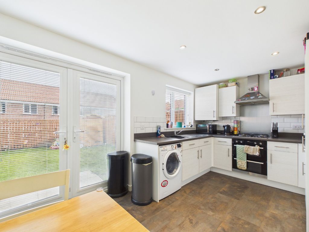 Property photo 2 of 16 4495525