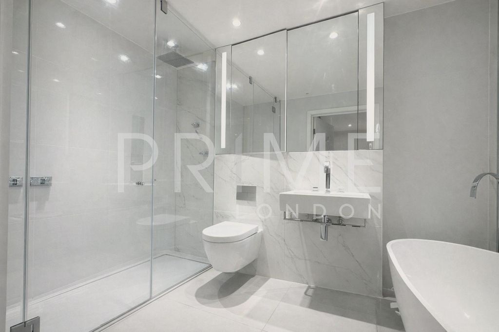 Property photo 3 of 17 Bathroom2.Jpg