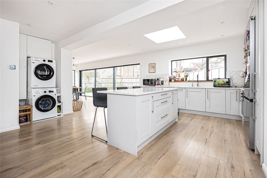 Property photo 2 of 19 Picture No. 03