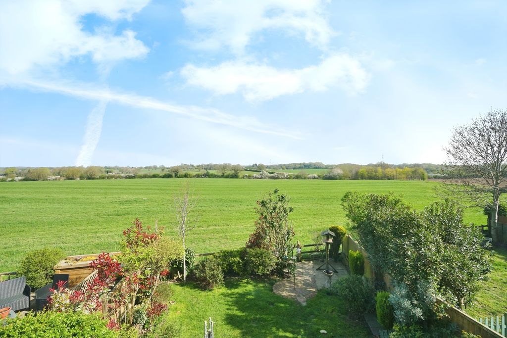 Property photo 2 of 17 Photo