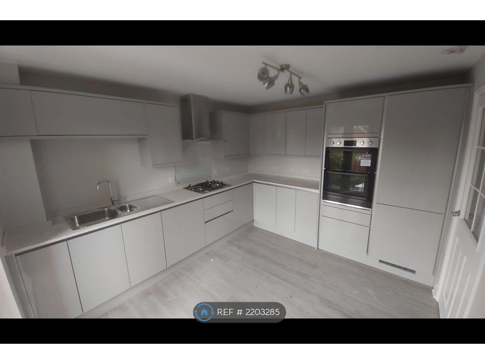 Property photo 2 of 13 Kitchen, New Integrated Appliances