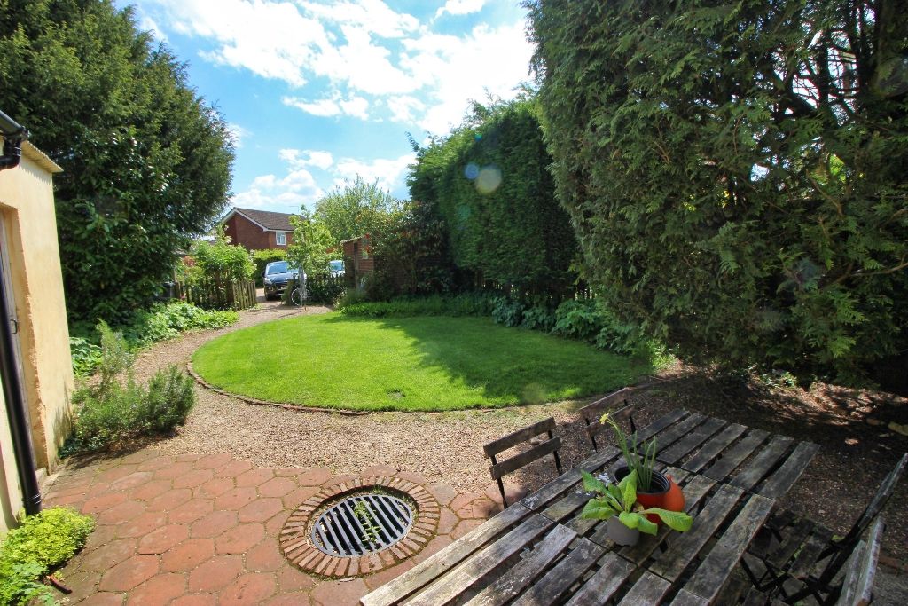 Property photo 2 of 20 Garden