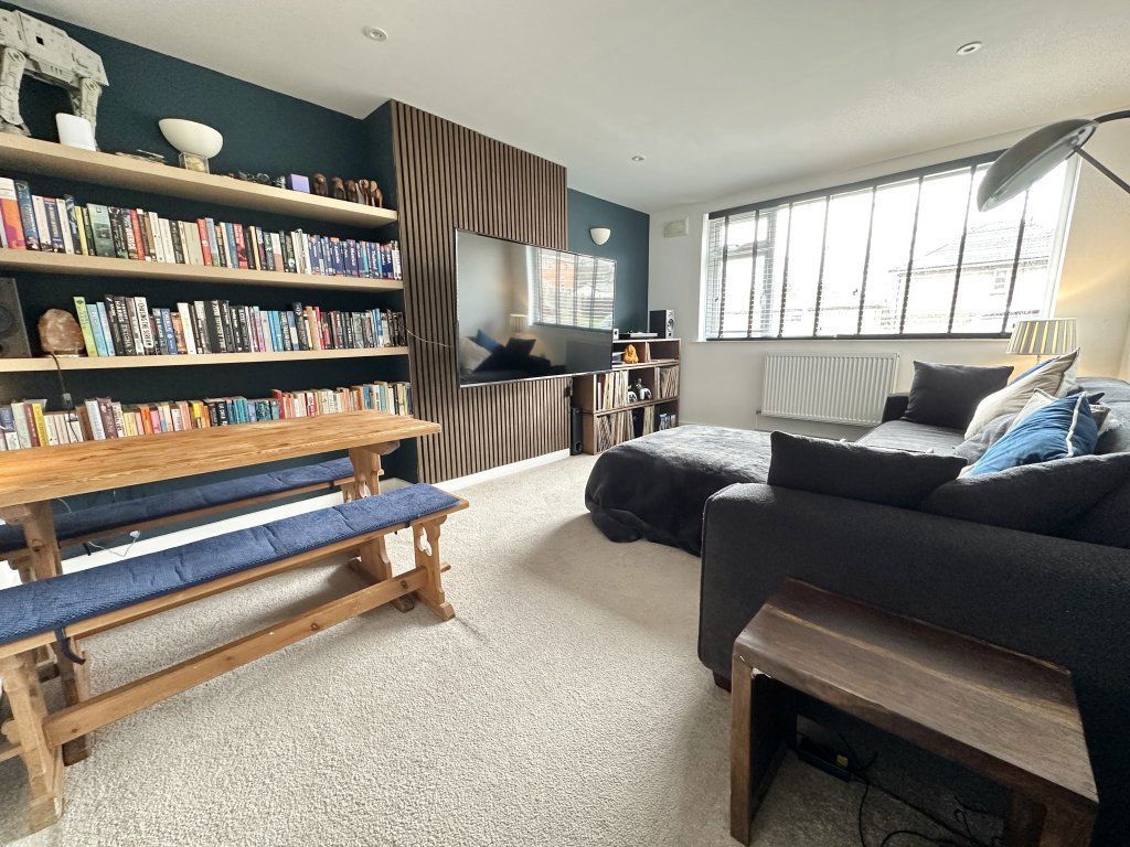 Property photo 2 of 19