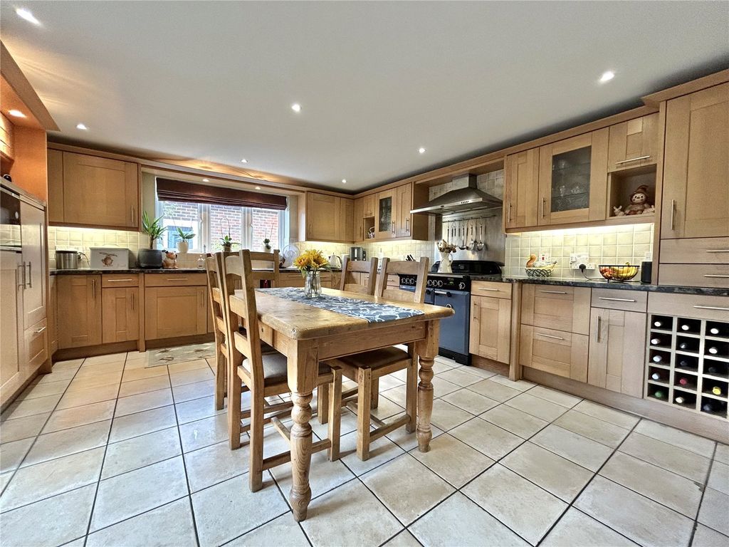 Property photo 3 of 24 Picture No. 07