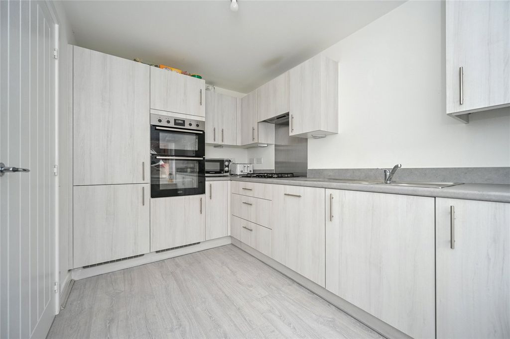 Property photo 2 of 16 Picture No. 04