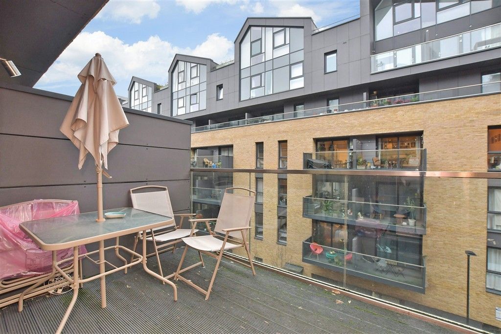 Property photo 2 of 14 Balcony / Terrace