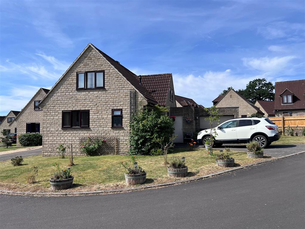 Property photo 1 of 14 Front.Jpg