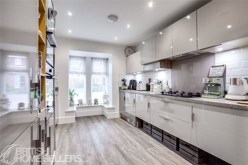 Property photo 3 of 24 Picture No. 21