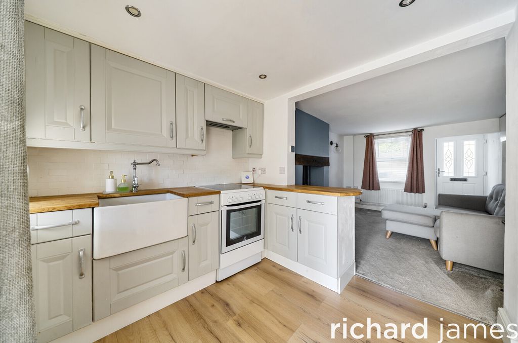 Property photo 3 of 13 604383E236274Af5A7Cf5Ad3B4Ed6263