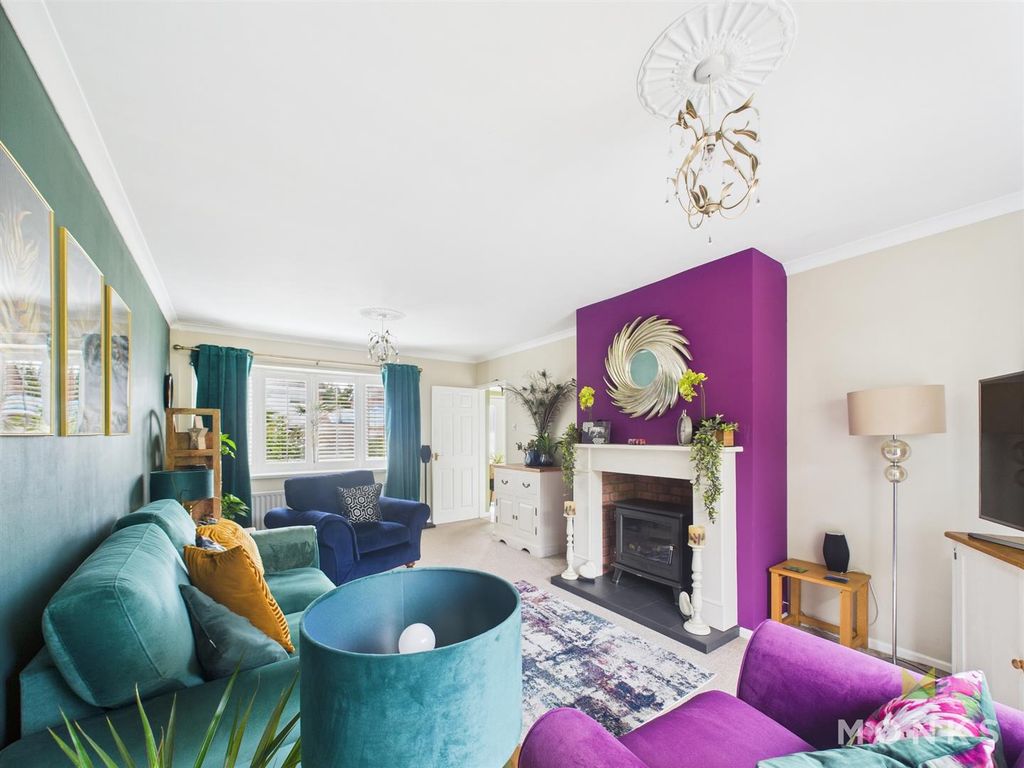 Property photo 3 of 42 Cam01520G0-Pr0250-Still004.Jpg