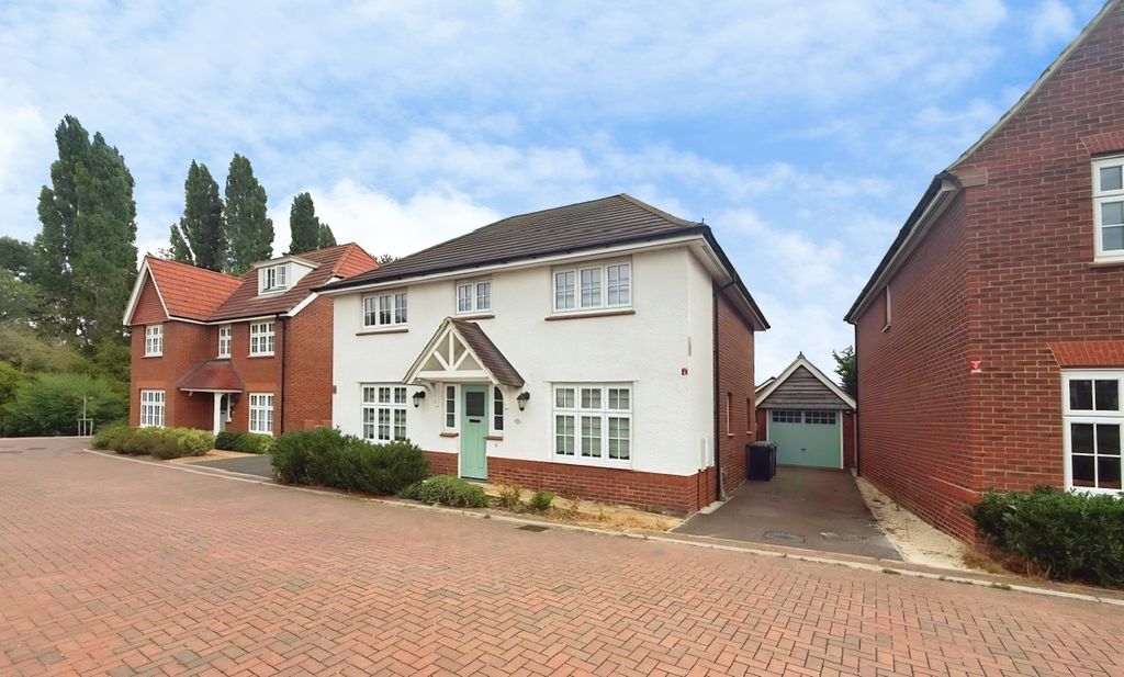 Property photo 1 of 18