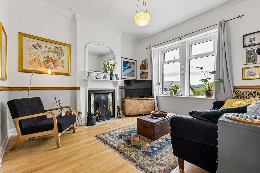 Property photo 2 of 24