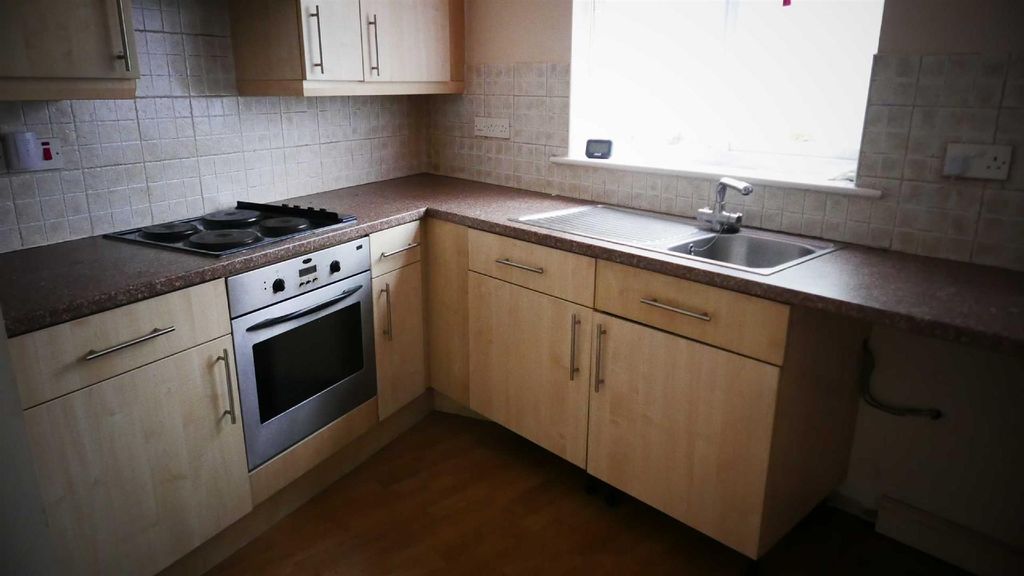 Property photo 3 of 8