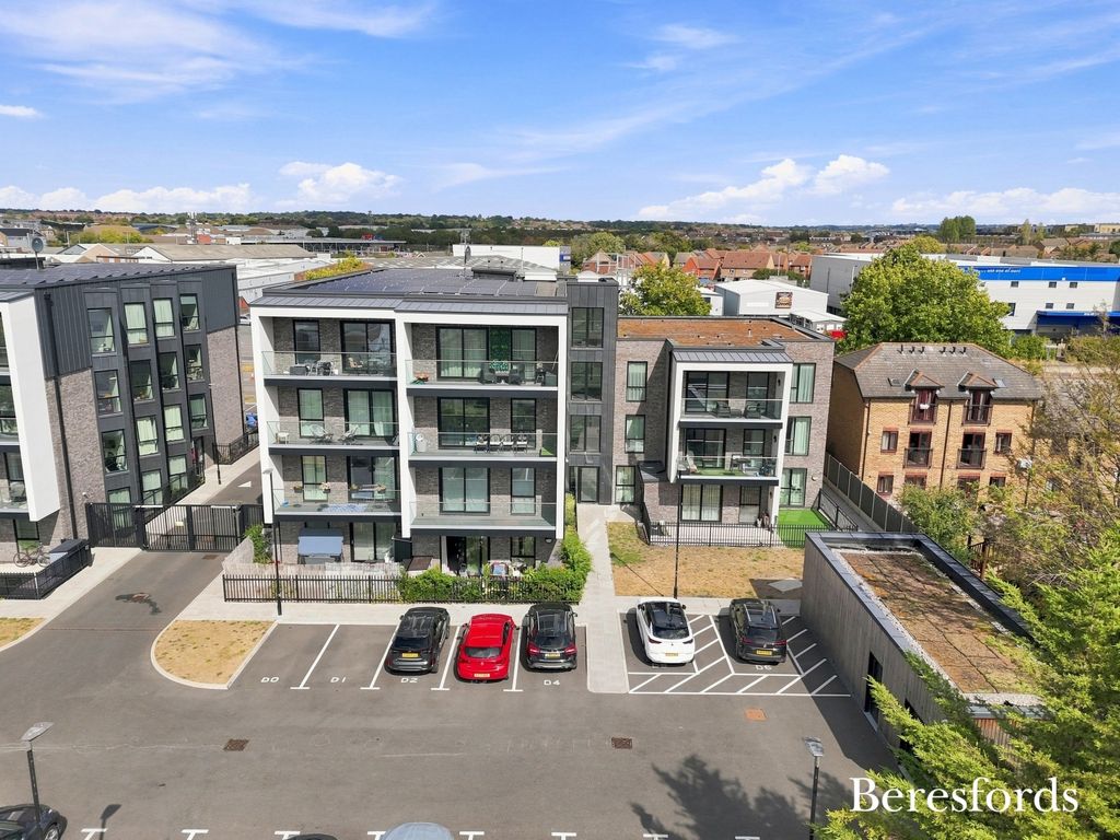 Property photo 1 of 15 Picture No. 05
