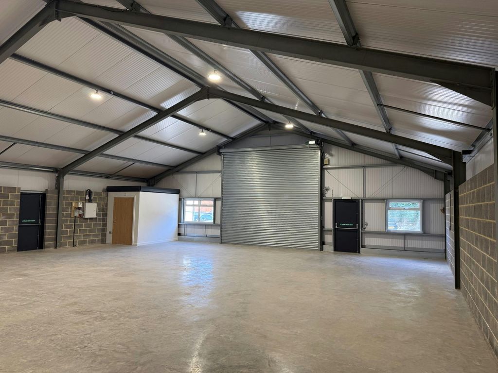 Property photo 3 of 5 Interior 2.Jpg