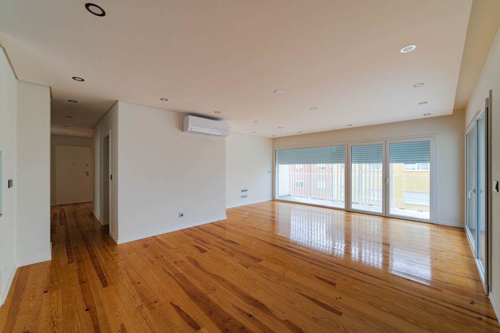 Property photo 3 of 26