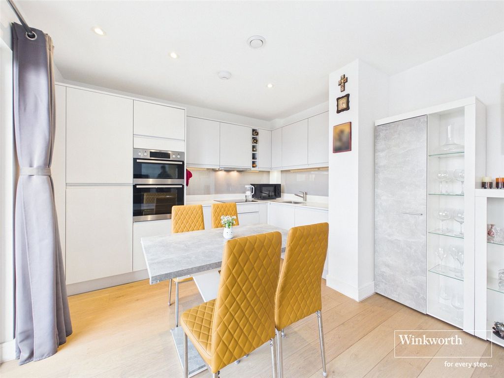 Property photo 3 of 6 Open Plan Living