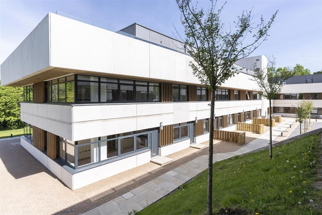 Property photo 2 of 7 Dsc05013.Jpg