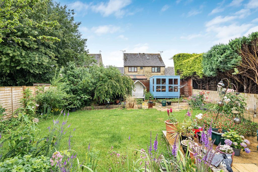 Property photo 2 of 14 Rear Garden