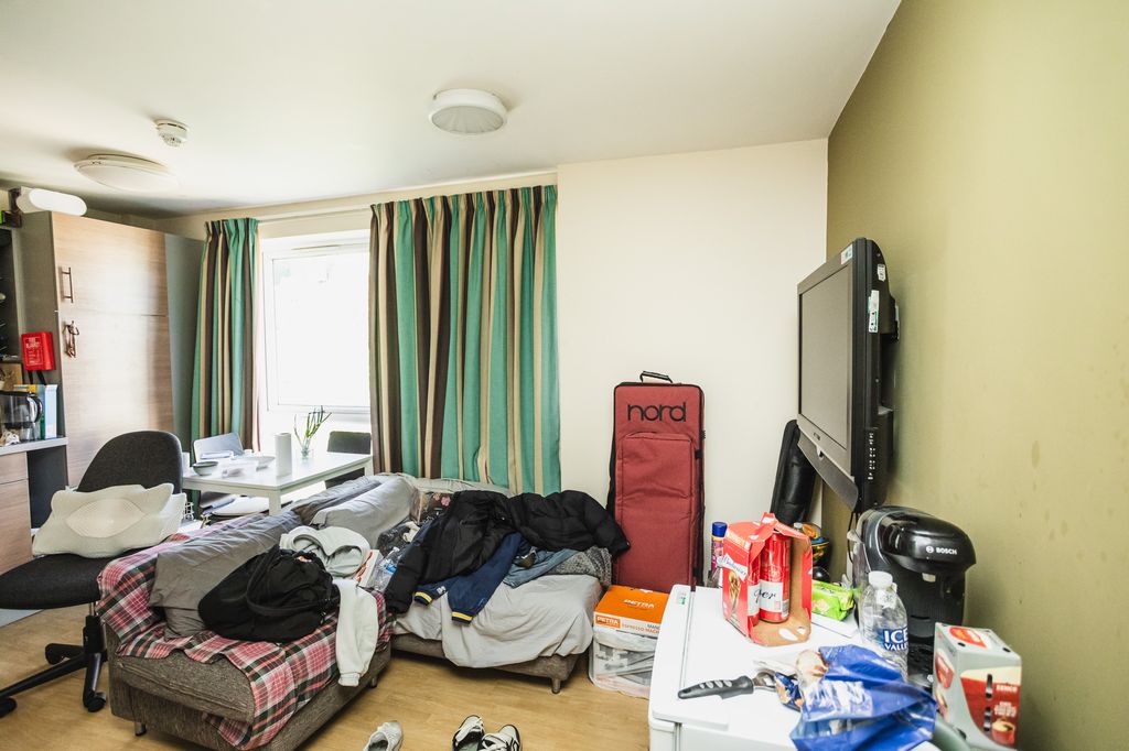 Property photo 2 of 14