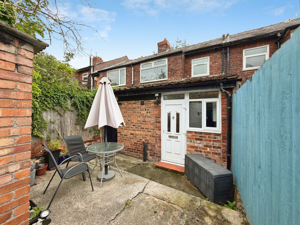 Property photo 1 of 11 5