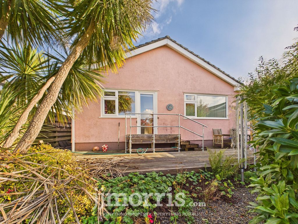 Property photo 2 of 22