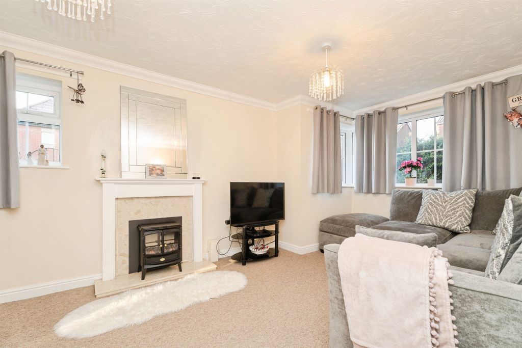 Property photo 2 of 20