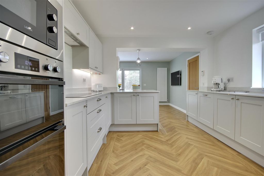 Property photo 2 of 18 30B85154-7Aae-4A16-8B0B-3B6B5898C27B_1_201_A.Jpeg