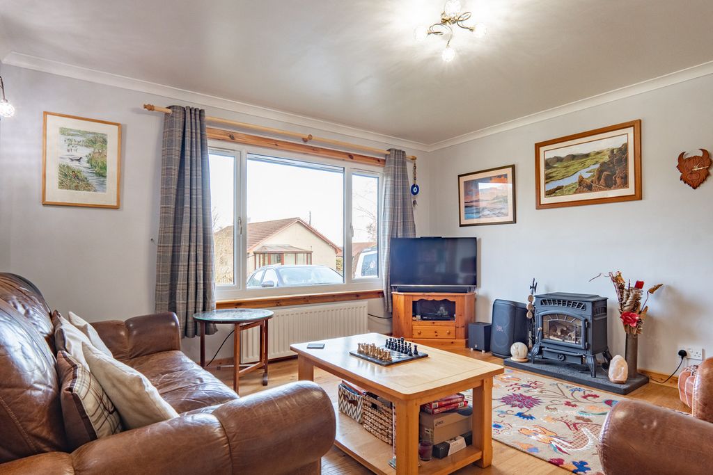 Property photo 2 of 38