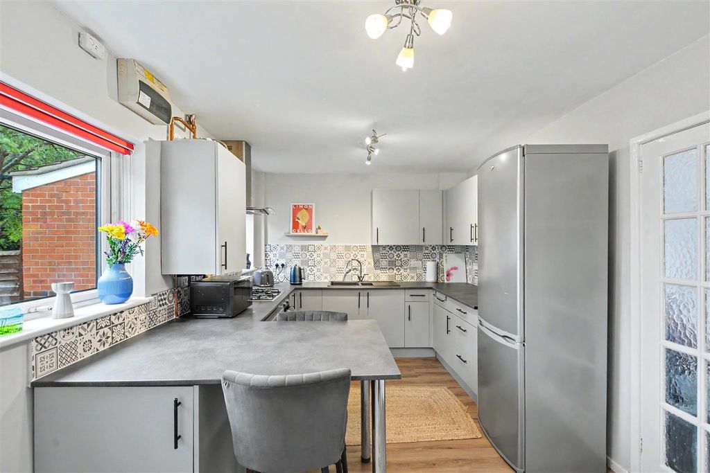 Property photo 3 of 15 Kitchen_2.Jpeg