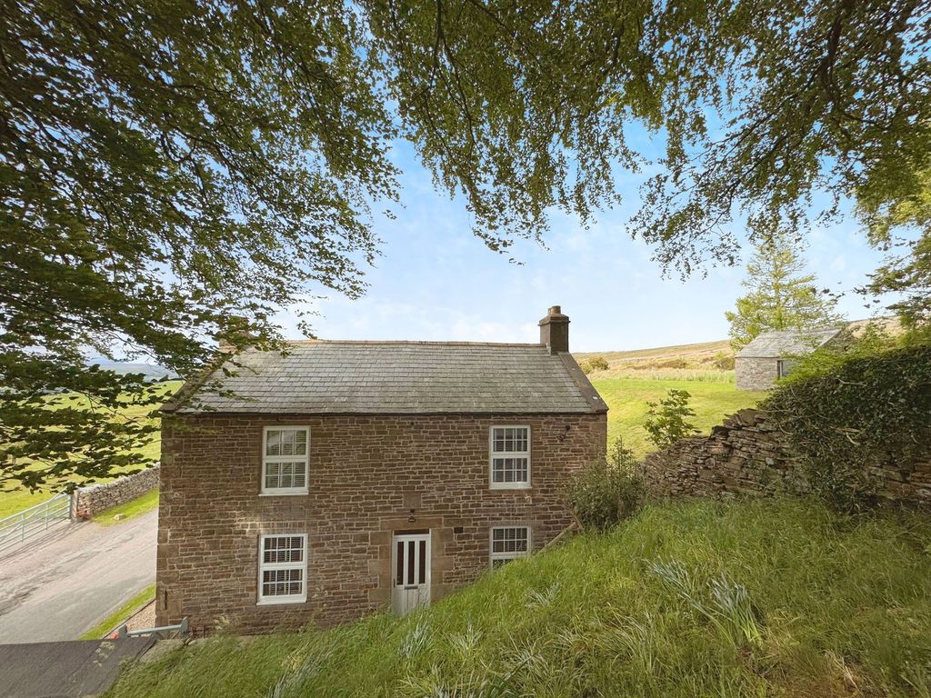 Property photo 1 of 30
