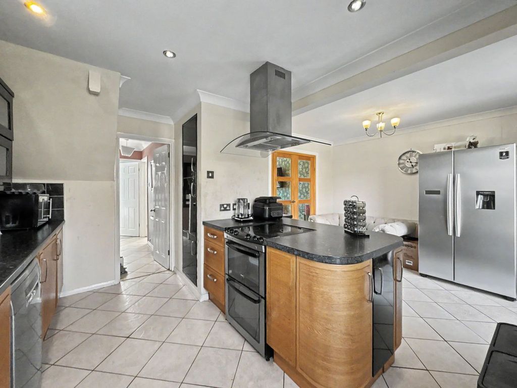 Property photo 2 of 22