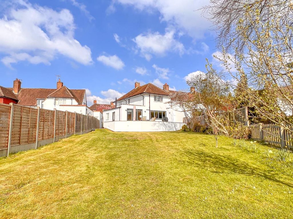 Property photo 3 of 23 Garden