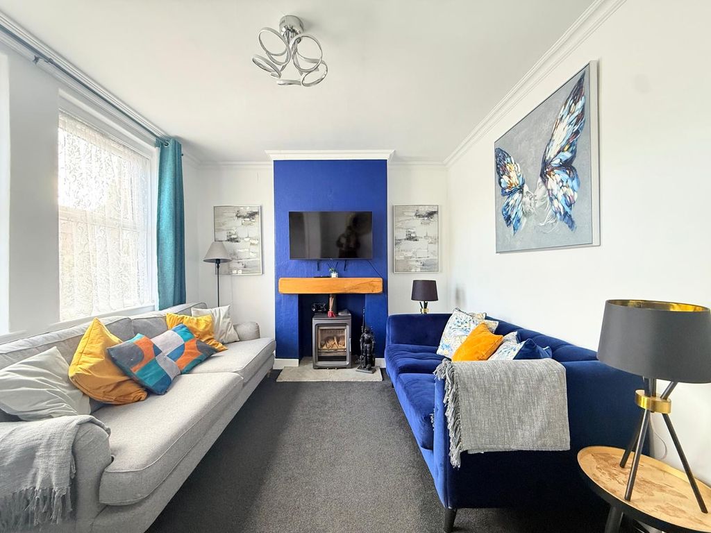 Property photo 2 of 13 Image