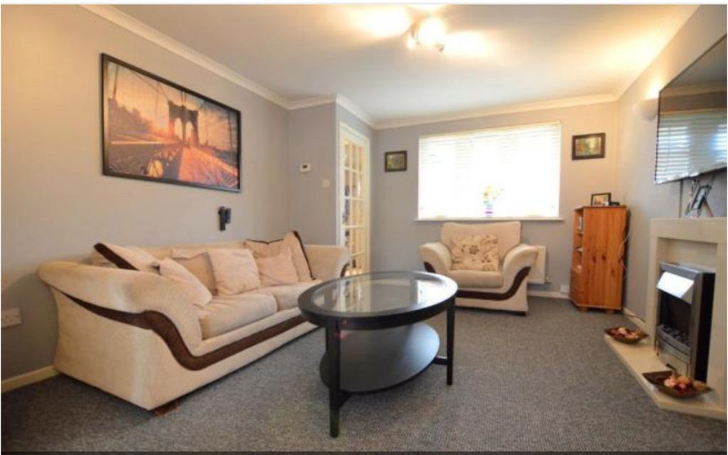 Property photo 2 of 20