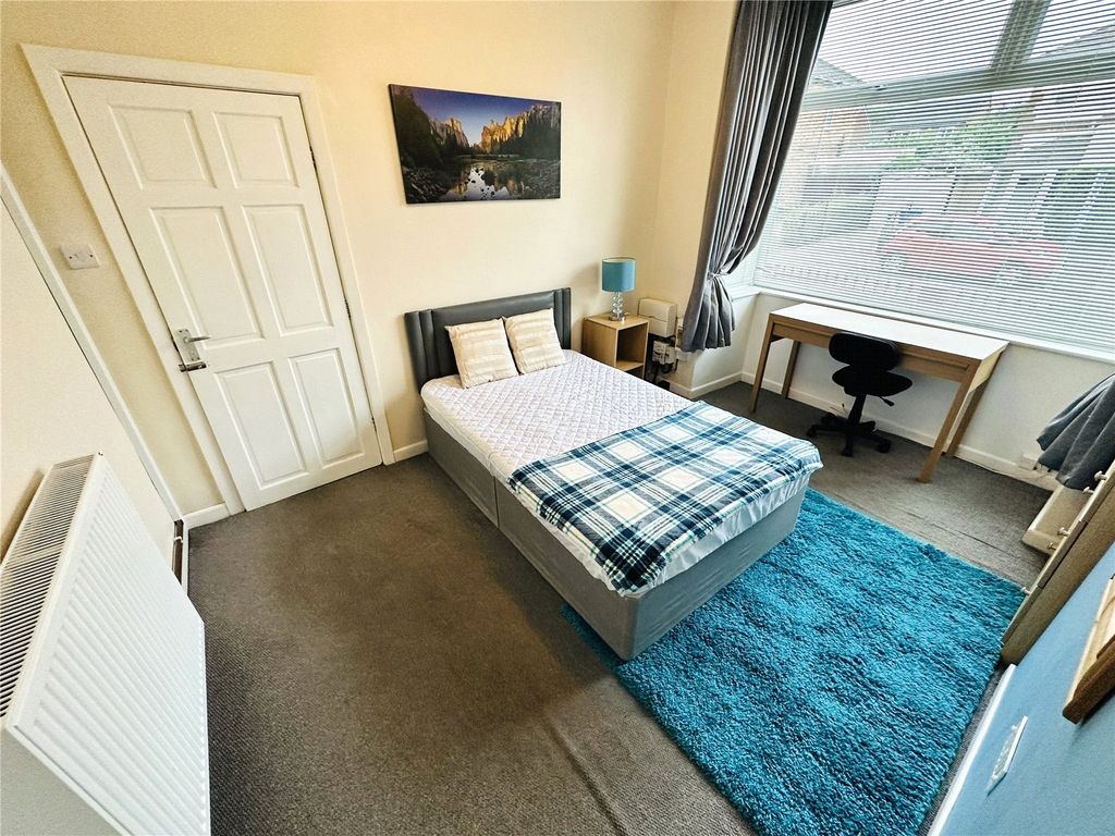 Property photo 1 of 7 Room1