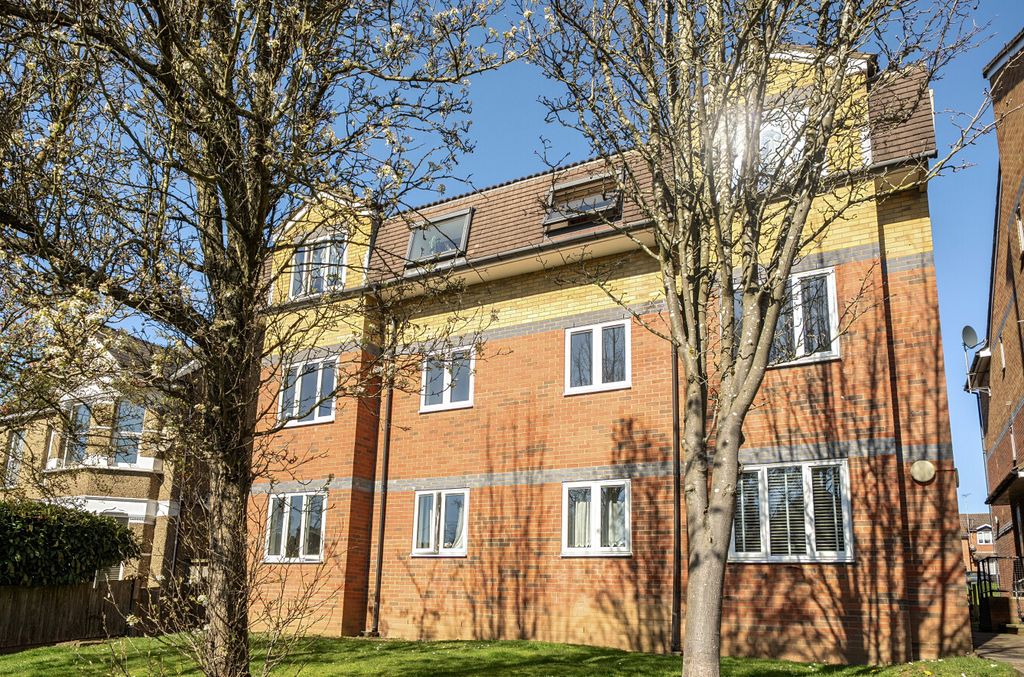 Property photo 1 of 18 1429822-18-69Bab8...