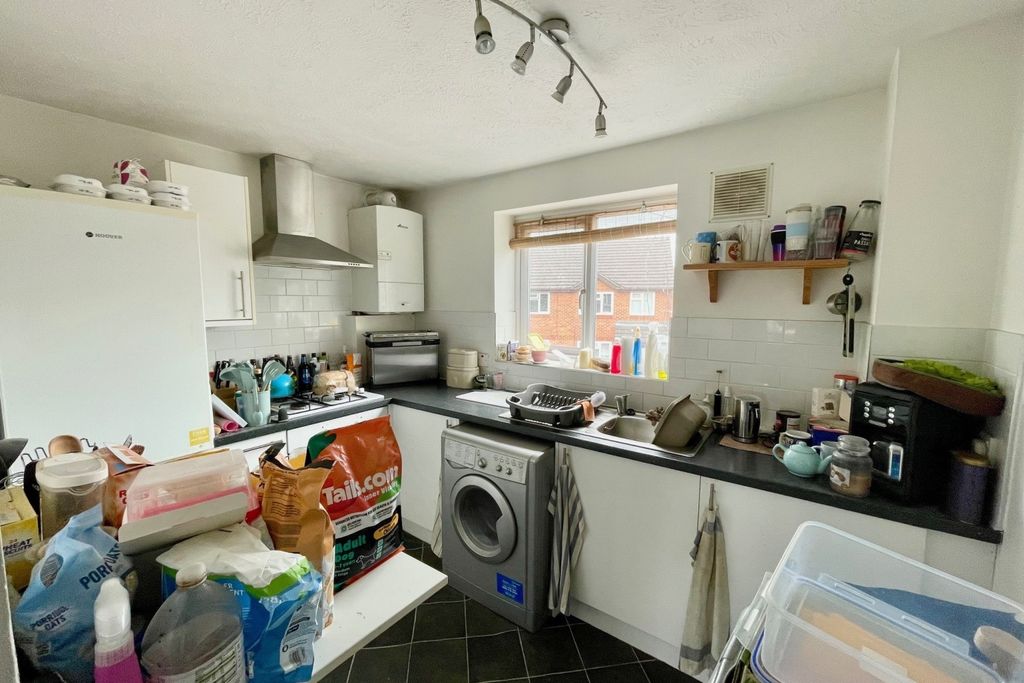 Property photo 3 of 4 Kitchen