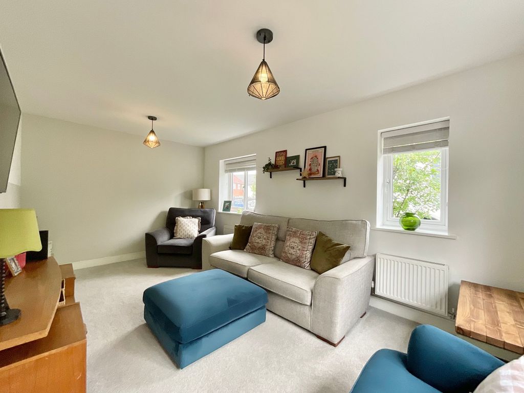 Property photo 3 of 25