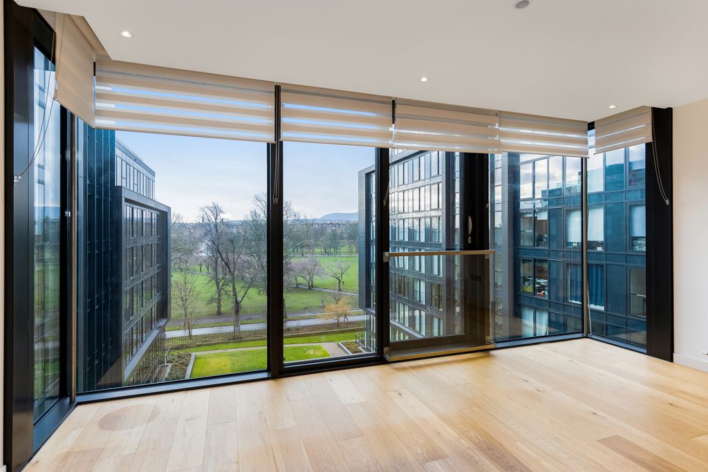 Property photo 2 of 28 Property Image 2