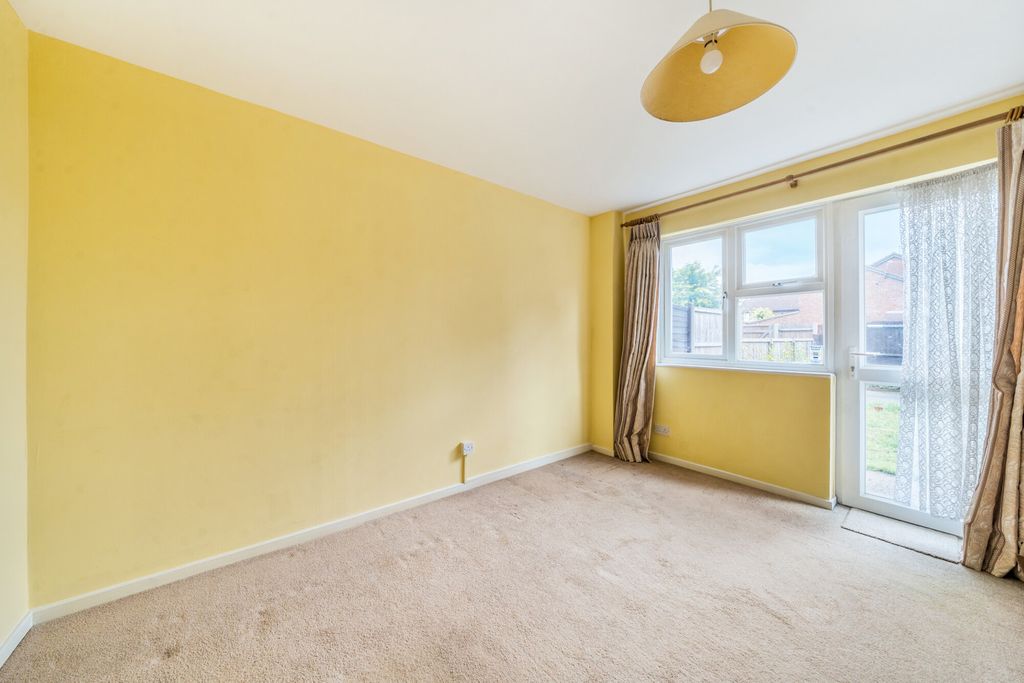 Property photo 2 of 10 1328993-5-687F918...