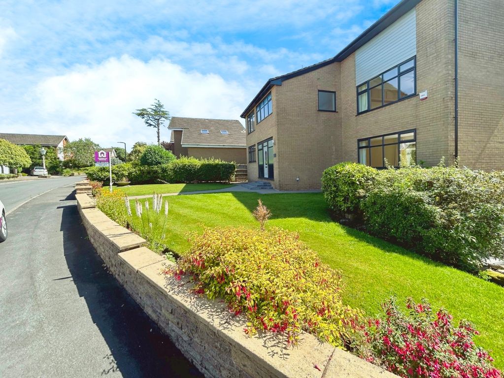 Property photo 2 of 21 Picture No. 61